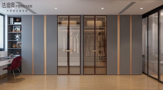 Lemari pakaian modular stainless steel biru abu-abu dengan aksen kuning tebal dan keanggunan halus
